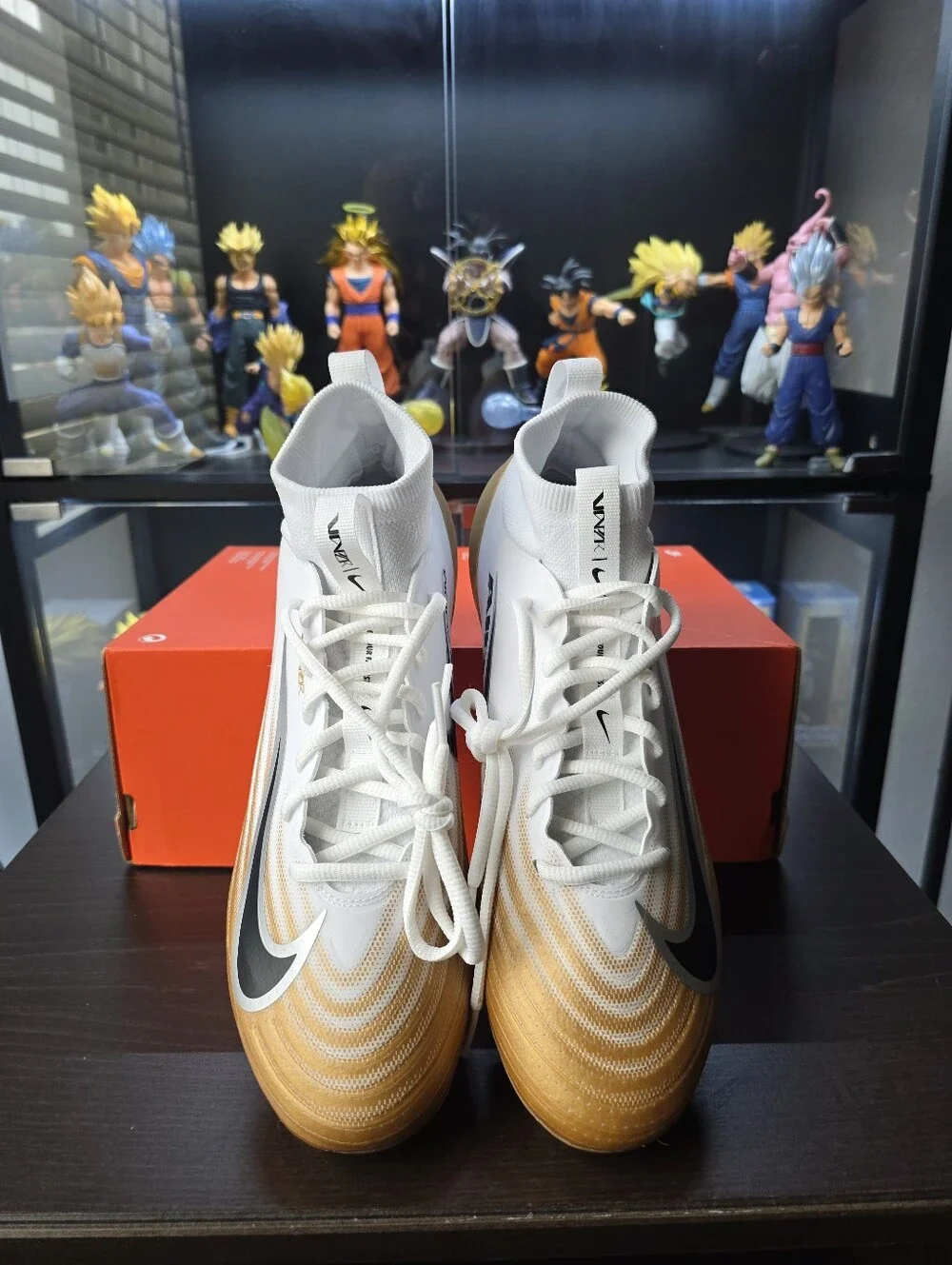 Men's Size 9.5 Nike Air Zoom Vapor PRO 1 Metallic Gold White Football Cleat